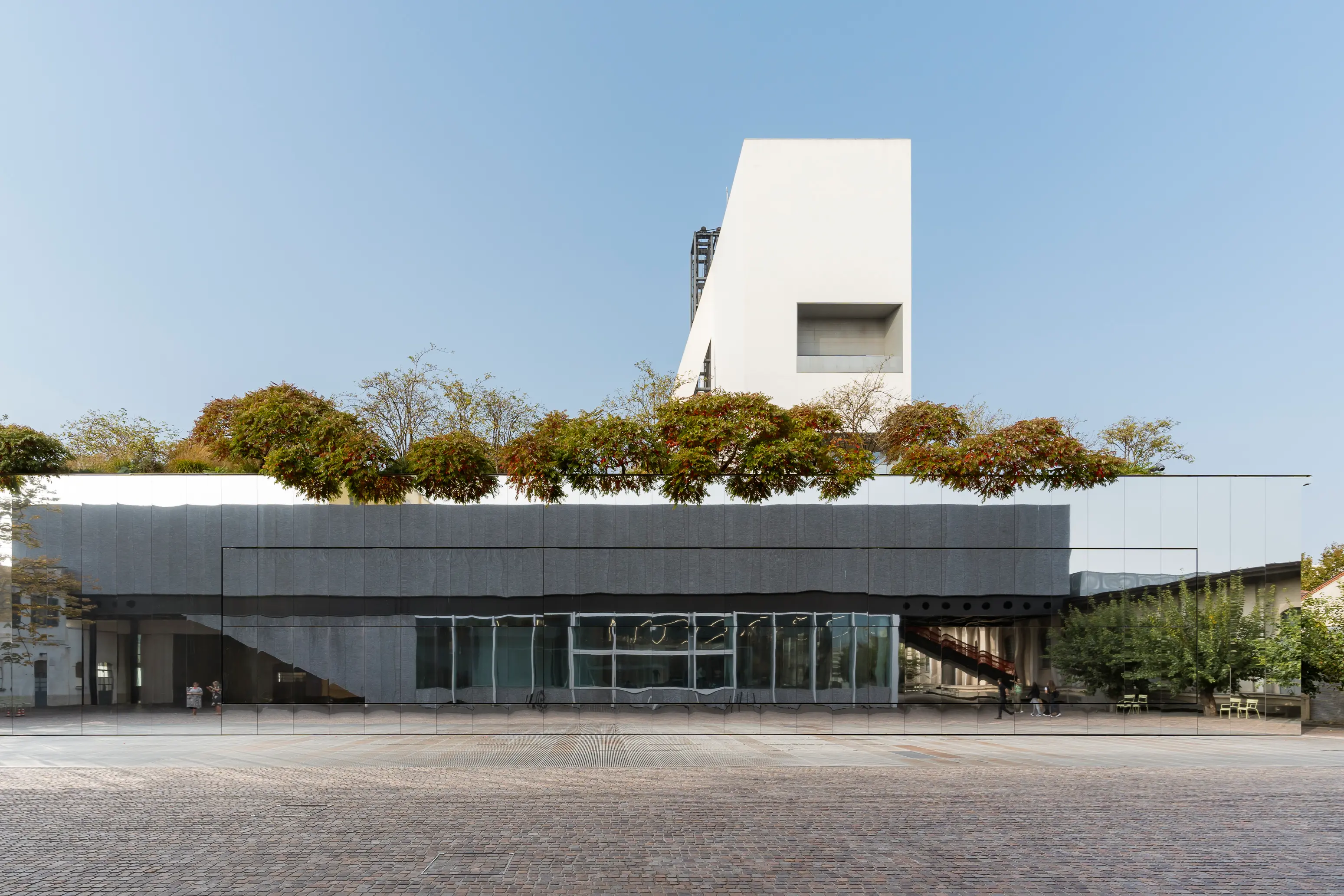 Rem Koolhaas - Fondazione Prada, Milan. (2015)